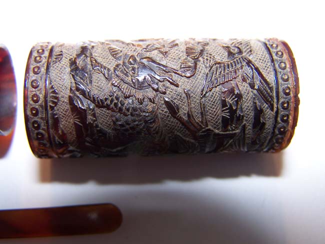 A Fine late 18th century Chinese Export Carved Tortoiseshell Netting Case circa 1785 — image 8
